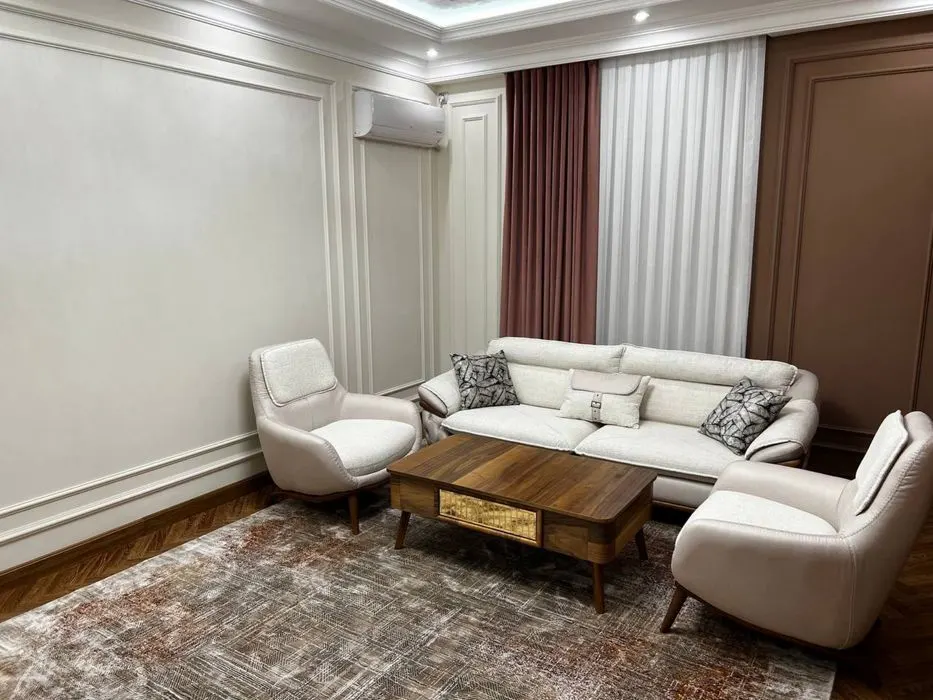 Сотилади 3 хонали квартира, 84 м², 4/7 қават — Мирзо Улуғбек тумани