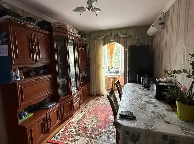 Сотилади 2 хонали квартира, 33 м², 3/9 қават — Мирзо Улуғбек тумани