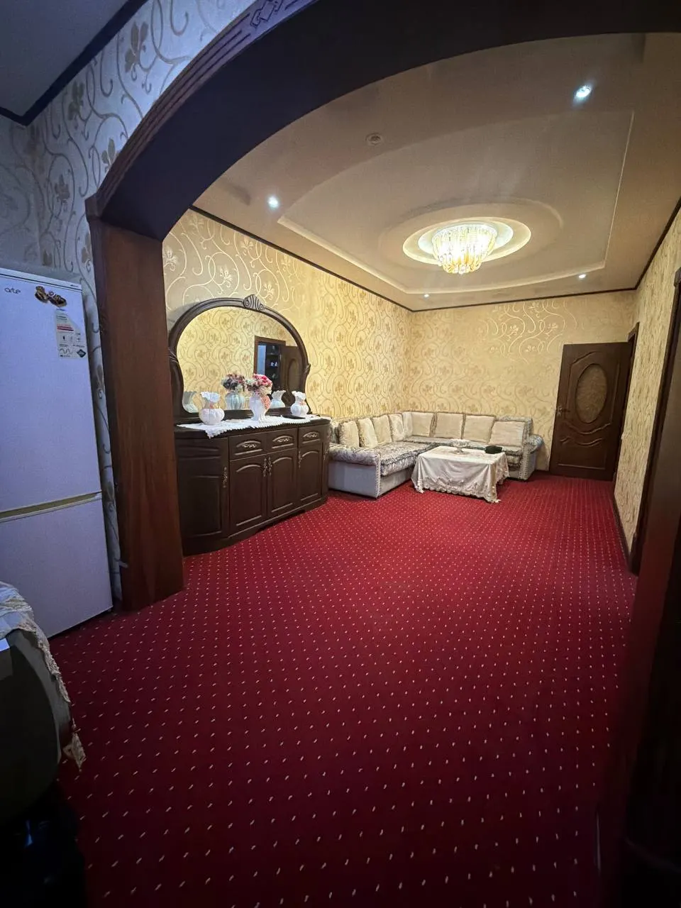 Сдаётся 4-комнатная квартира, 120 м², 2/5 этаж — Юнусабадский район