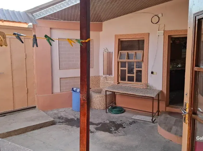 Сотилади 4 хонали ҳовли уй, 1 сотих, 150 м² — Яшнобод тумани