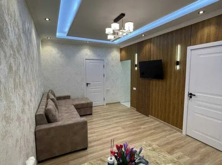 Продаётся 3-комнатная квартира, 52 м², 1/4 этаж — Чиланзарский район