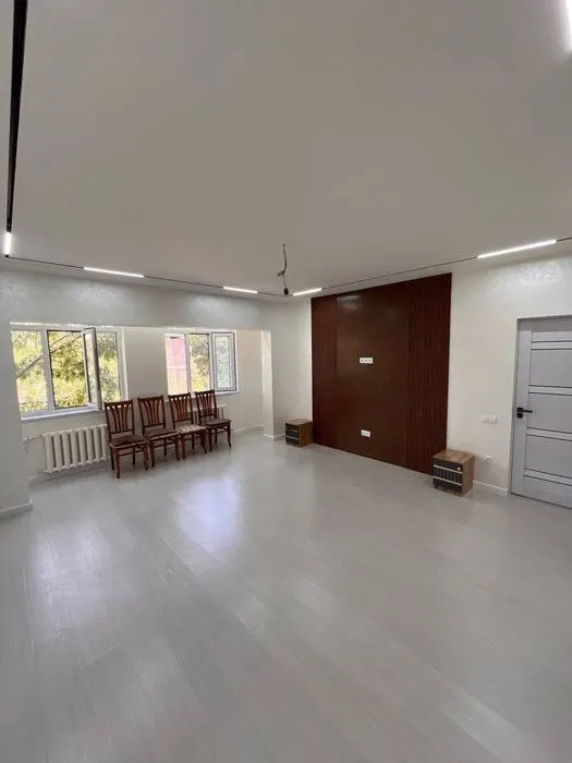 Продаётся 2-комнатная квартира, 58 м², 4/4 этаж — Юнусабадский район