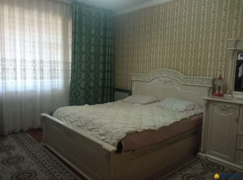 Продаётся 5-комнатная квартира, 194 м², 9/9 этаж — Юнусабадский район