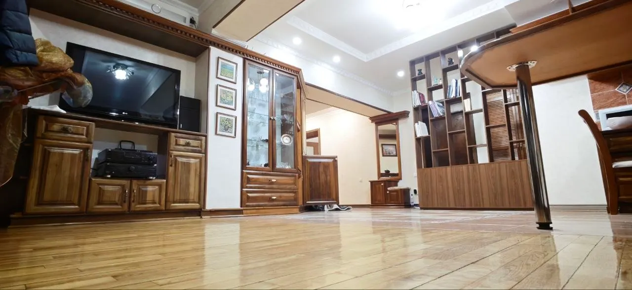 Sotiladi 3 xonali kvartira, 110 m², 5/5 qavat — Yashnobod tumani