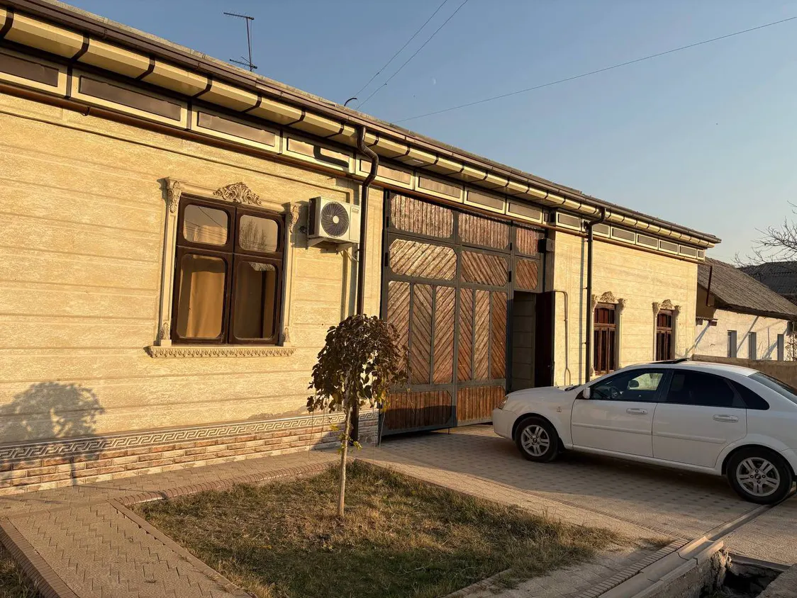 Продаётся 6-комнатная квартира, 1/1 этаж — Нурафшон