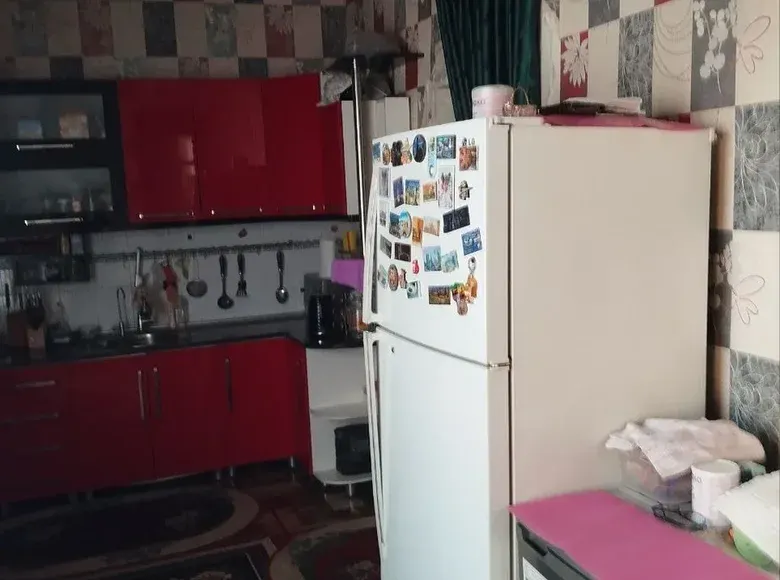 Сотилади 6 хонали ҳовли уй, 12.8 сотих, 170 м² — Янгиҳаёт тумани