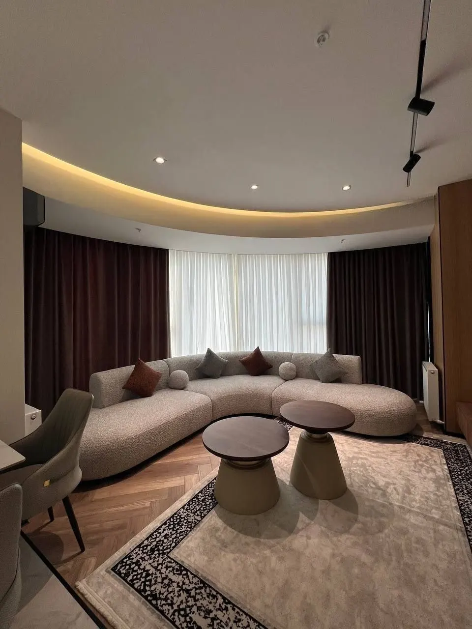 Ijaraga beriladi 2 xonali kvartira, 55 m², 7/24 qavat — Yakkasaroy tumani