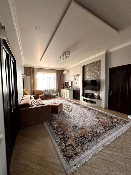 Сотилади 5 хонали квартира, 180 м², 7/7 қават — Миробод тумани