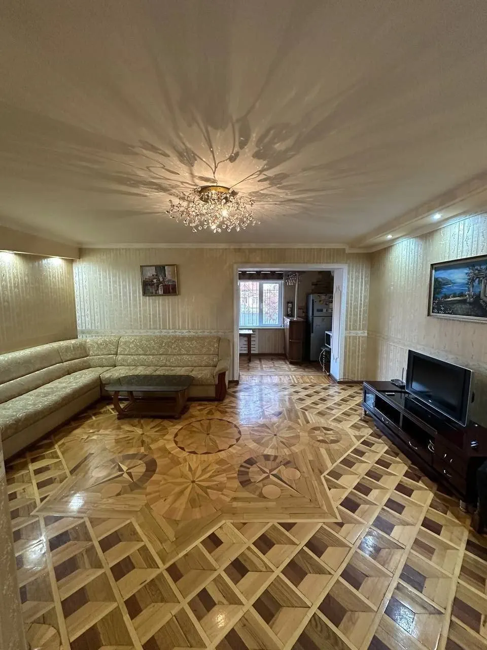 Продаётся 4-комнатная квартира, 80 м², 2/4 этаж — Яккасарайский район