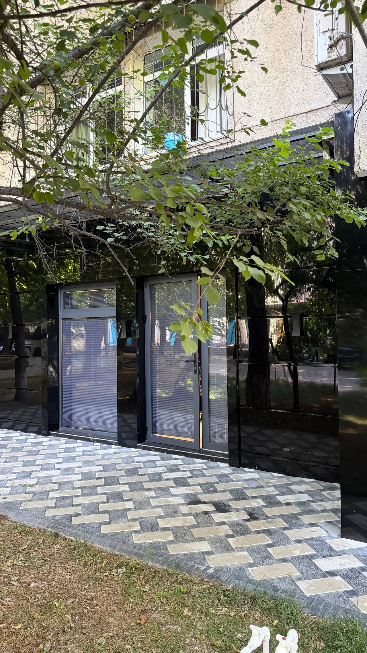 Сотилади тижорат биноси, 87 м², 1/5 қават — Мирзо Улуғбек тумани