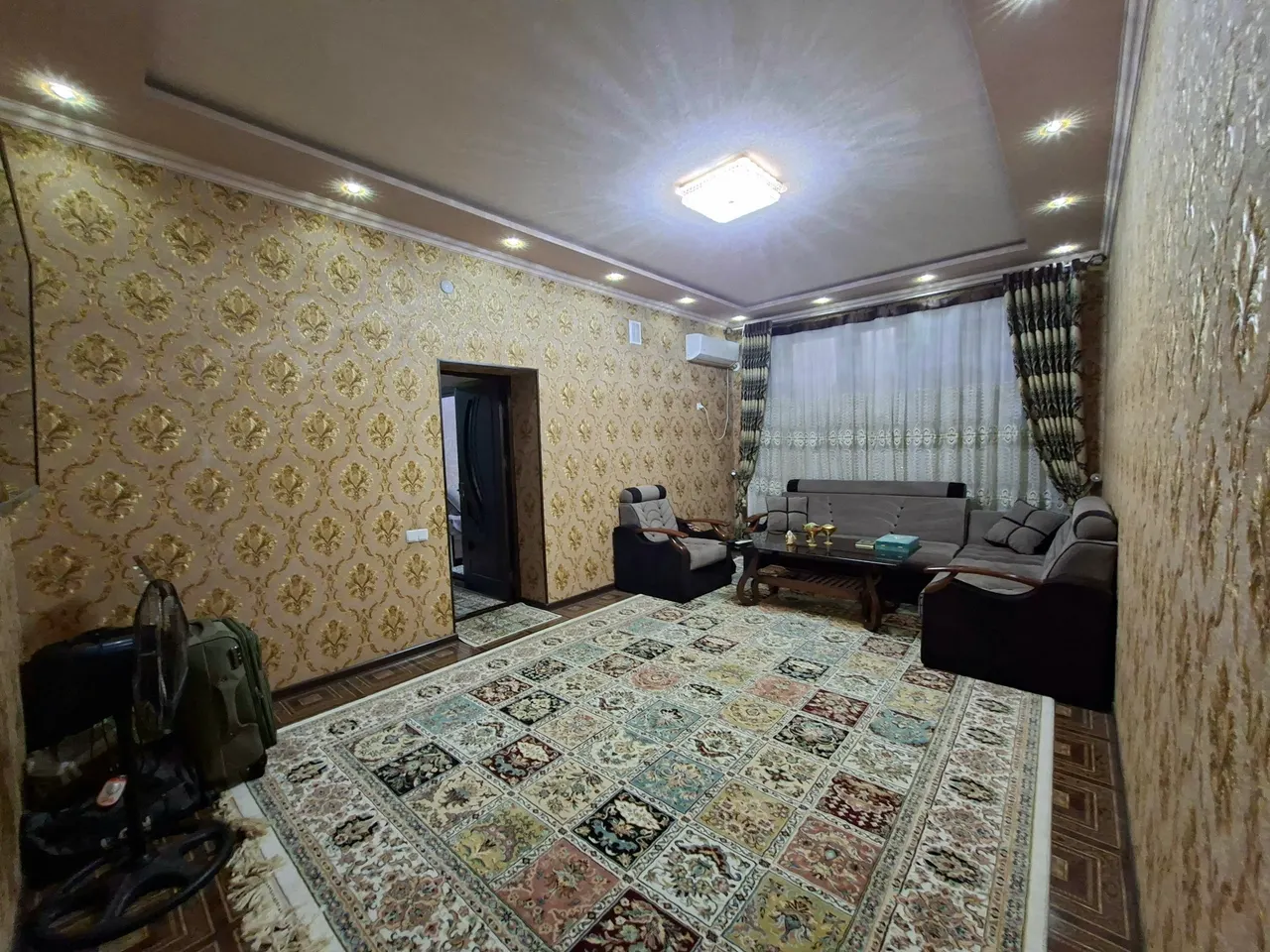 Сотилади 2 хонали квартира, 75 м², 4/4 қават — Қарши шаҳри