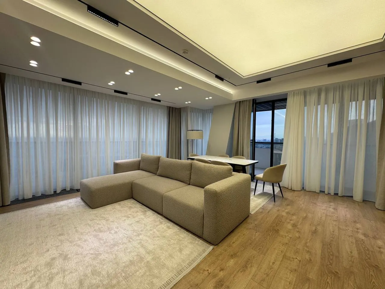 Продаётся 3-комнатная квартира, 110 м², 25/26 этаж — Шайхантахурский район