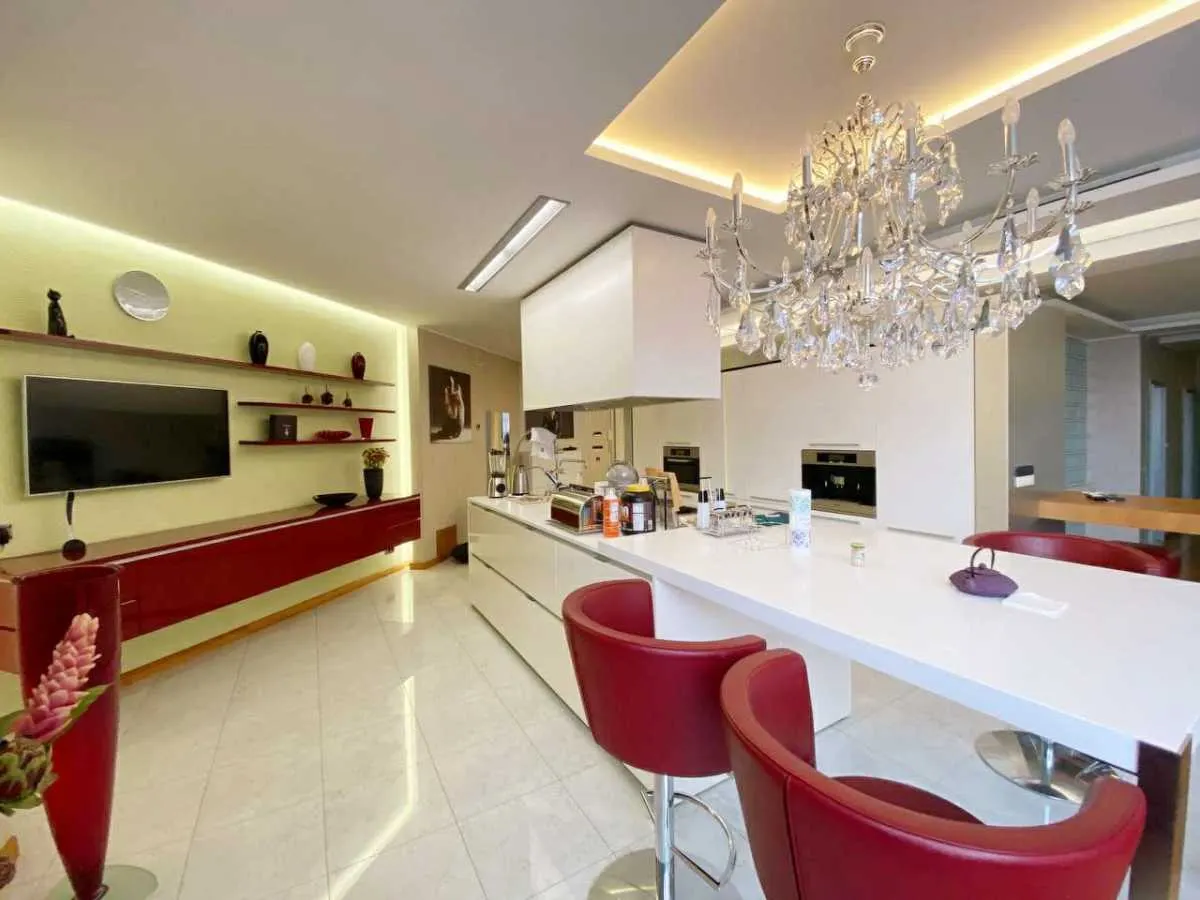 Ижарага берилади 3 хонали квартира, 100 м², 2/9 қават — Мирзо Улуғбек тумани