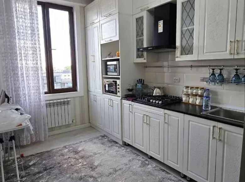 Sotiladi 2 xonali kvartira, 90 m², 4/9 qavat — Olmazor tumani