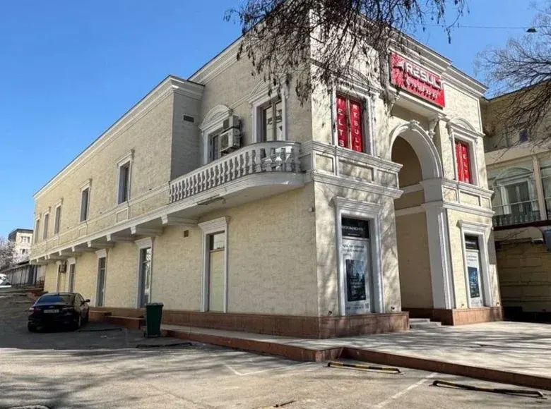 Сотилади тижорат биноси, 841 м², 3.6 сотих — Шайхонтоҳур тумани