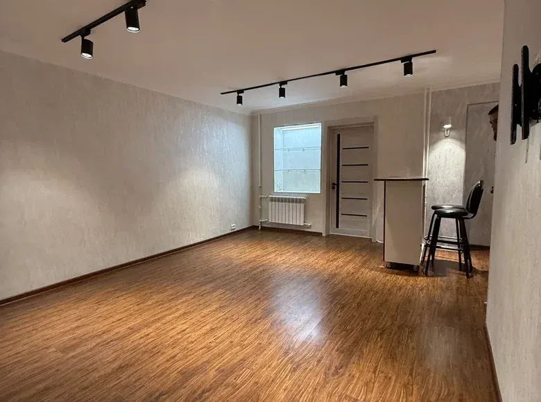 Сотилади 2 хонали квартира, 55 м², 3/5 қават — Мирзо Улуғбек тумани