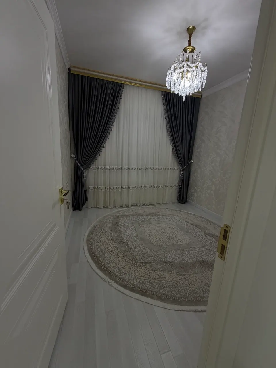 Сотилади 3 хонали квартира, 78 м², 2/5 қават — Сергели тумани