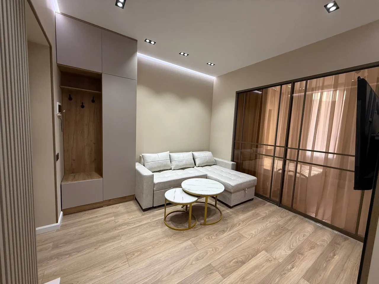 Сотилади 2 хонали квартира, 38 м², 8/16 қават — Мирзо Улуғбек тумани