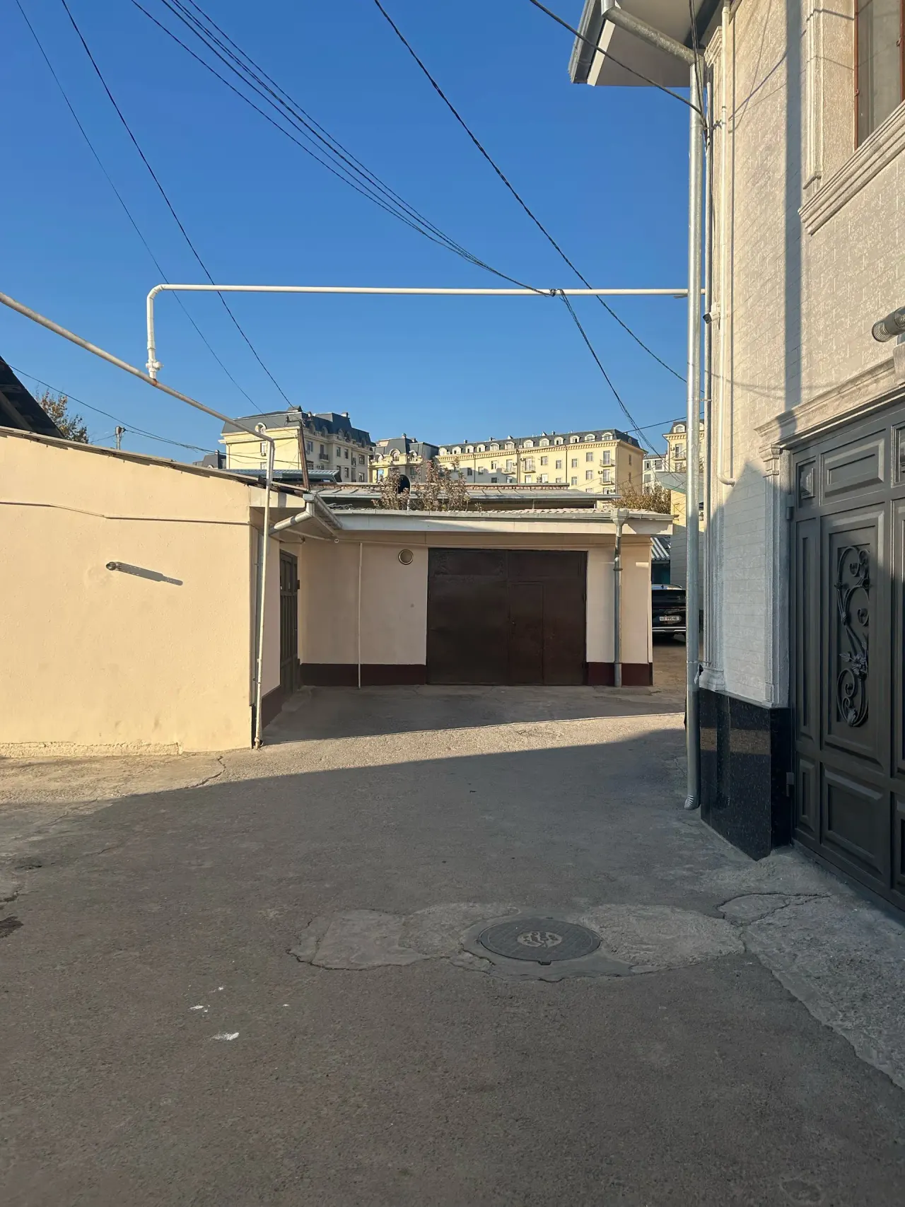 Sotiladi 4 xonali hovli uy, 1,7 sotix, 1 qavatli — Olmazor tumani