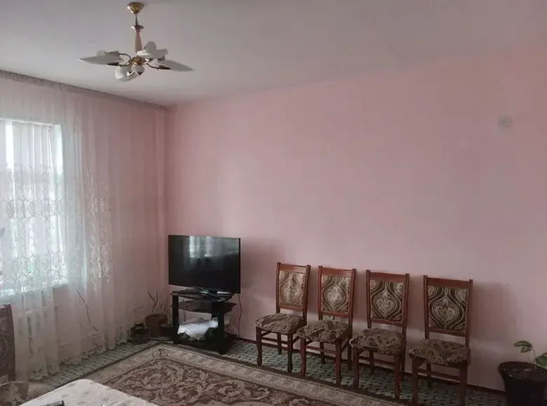 Сотилади 1 хонали квартира, 1/4 қават — Чилонзор тумани