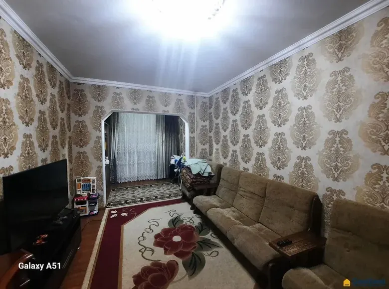 Продаётся 3-комнатная квартира, 77 м², 1/5 этаж — Ташкент