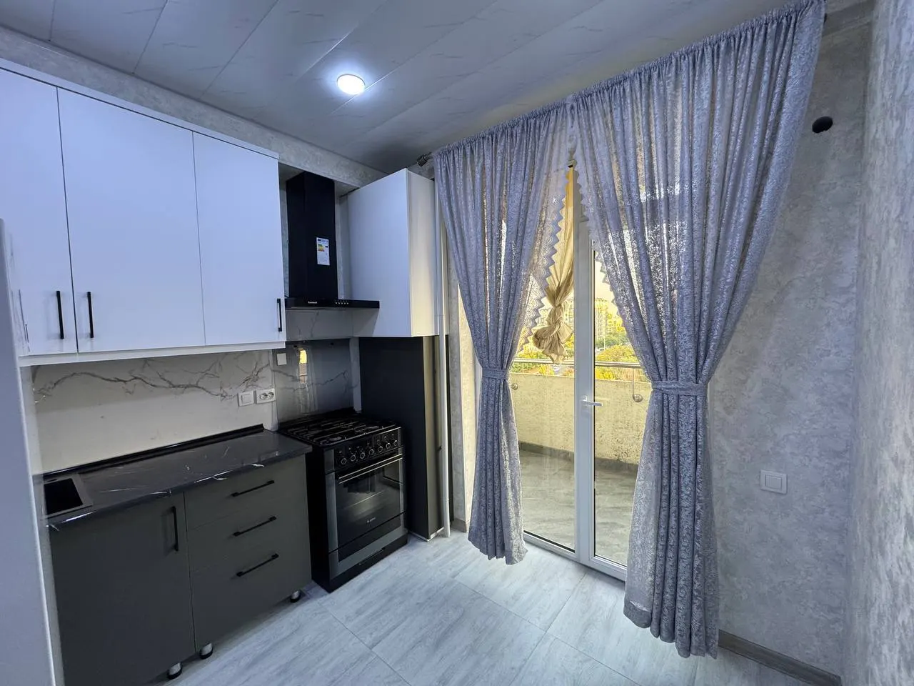 Продаётся 1-комнатная квартира, 40 м², 7/16 этаж — Юнусабадский район