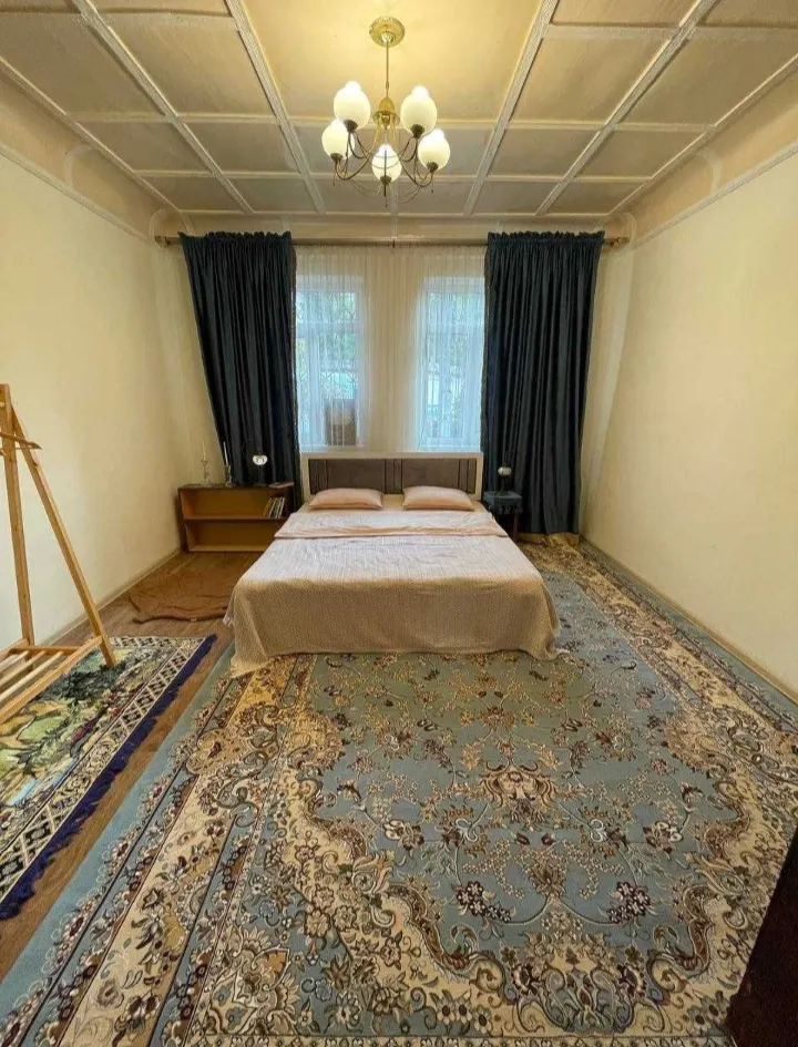 Ijaraga beriladi 4 xonali hovli uy, 1,8 sotix, 1 qavatli — Yakkasaroy tumani