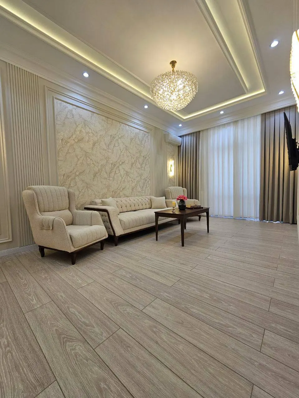 Продаётся 3-комнатная квартира, 80 м², 4/10 этаж — Юнусабадский район