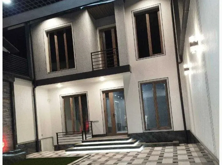 Sotiladi 6 xonali hovli uy, 2 sotix, 230 m² — Sergeli tumani