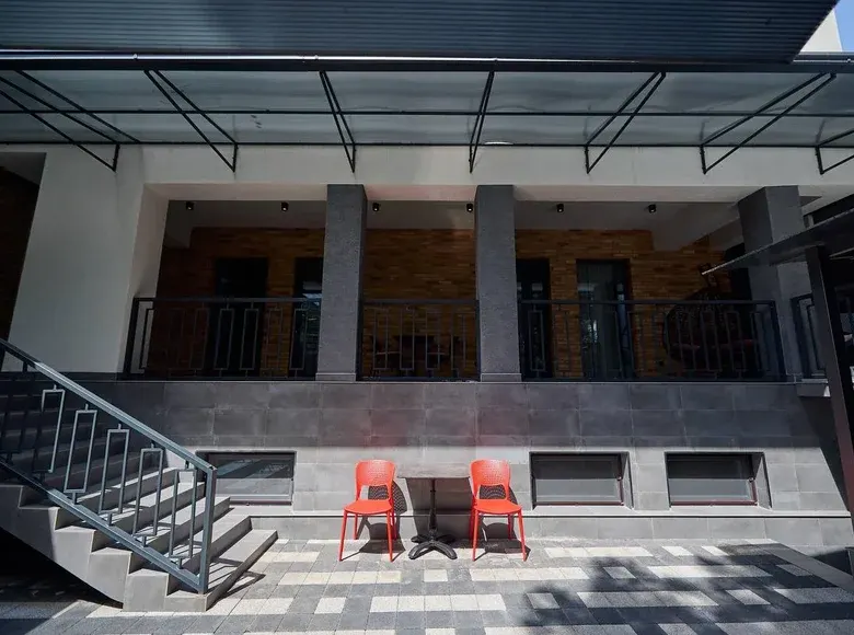 Кунлик ижарага 8 хонали ҳовли уй, 3 сотих, 450 м², 2/2 қават — Миробод тумани