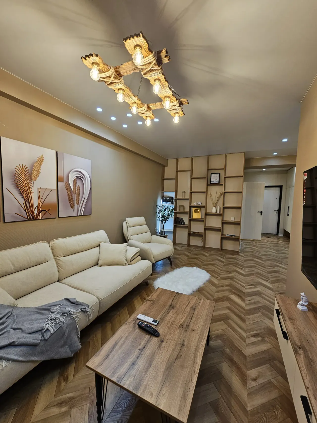 Sotiladi 2 xonali kvartira, 55 m², 13/17 qavat — Yakkasaroy tumani