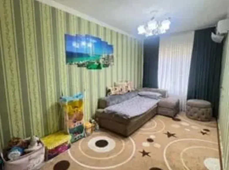 Продаётся 4-комнатная квартира, 84 м², 3/4 этаж — Шайхантахурский район