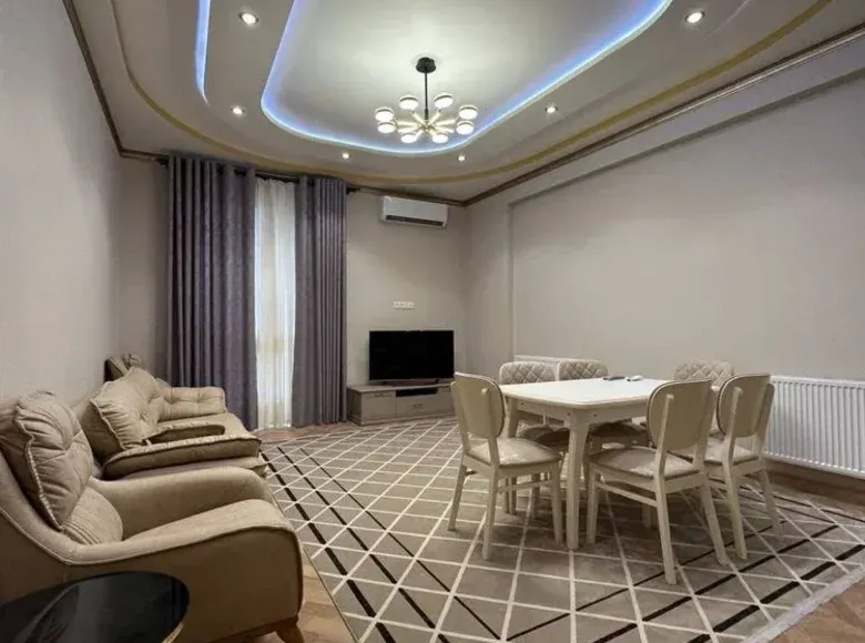 Продаётся 4-комнатная квартира, 130 м², 4/10 этаж — Яккасарайский район