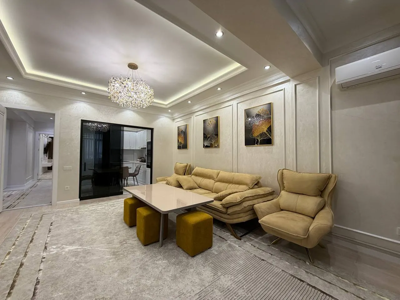 Sotiladi 3 xonali kvartira, 100 m², 7/10 qavat — Yakkasaroy tumani