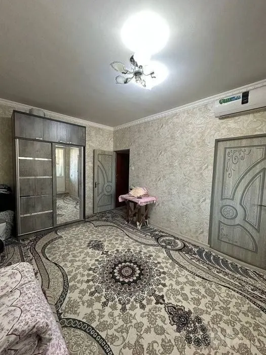 Сотилади 1 хонали квартира, 33 м², 4/4 қават — Мирзо Улуғбек тумани