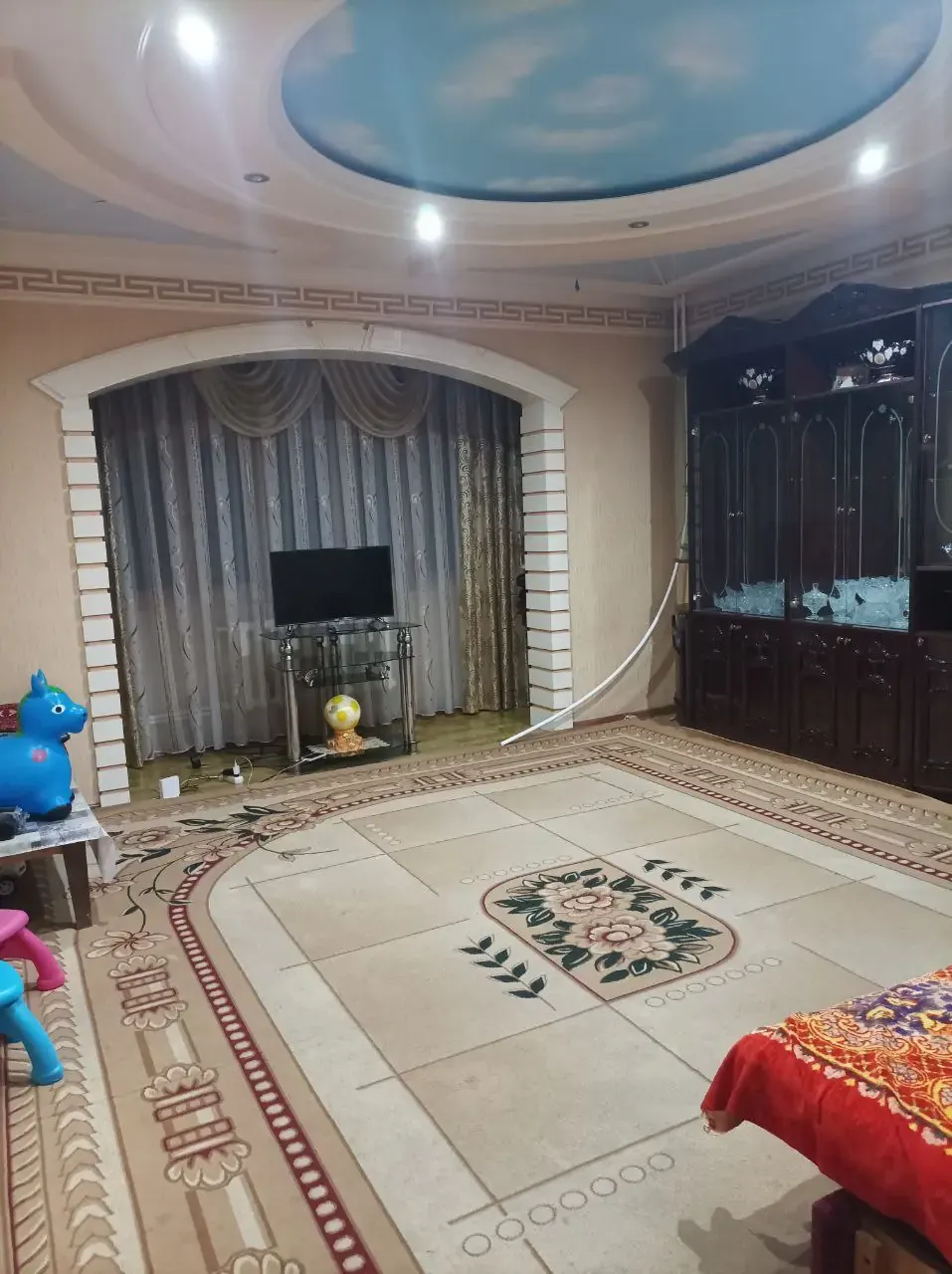 Sotiladi 3 xonali kvartira, 93 m², 2/9 qavat — Uchtepa tumani