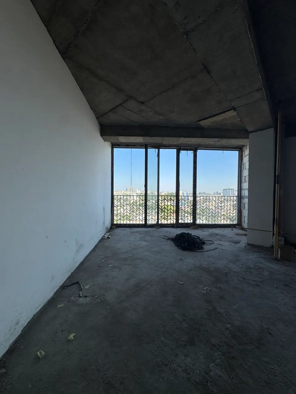 Sotiladi 4 xonali kvartira, 107 m², 8/14 qavat — Olmazor tumani
