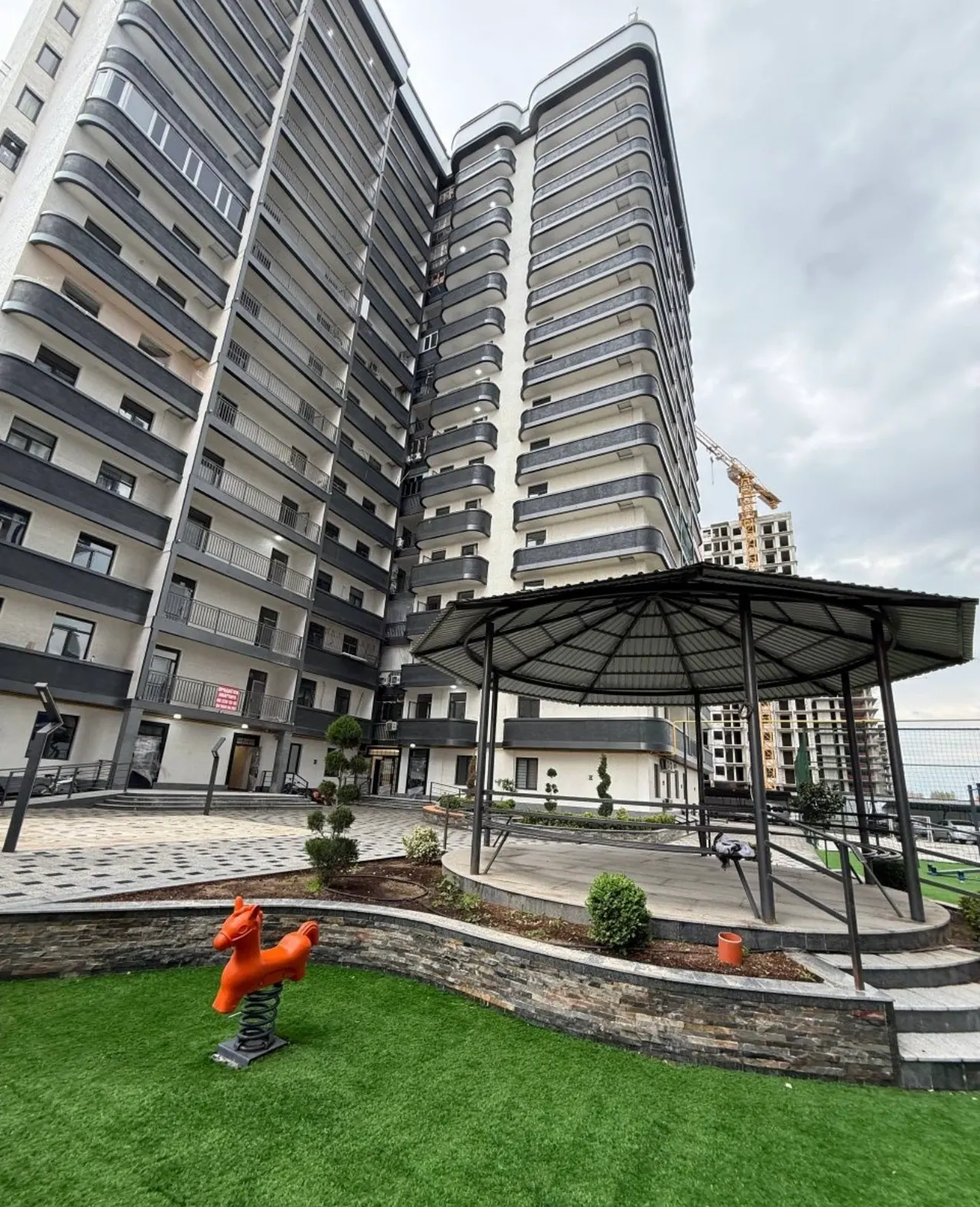 Продаётся 2-комнатная квартира, 40 м², 7/10 этаж — Юнусабадский район