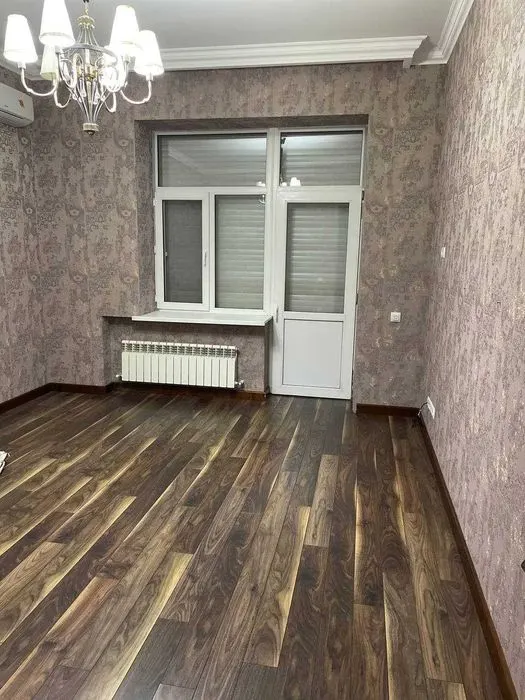 Сдаётся 4-комнатная квартира, 180 м², 3/7 этаж — Мирабадский район