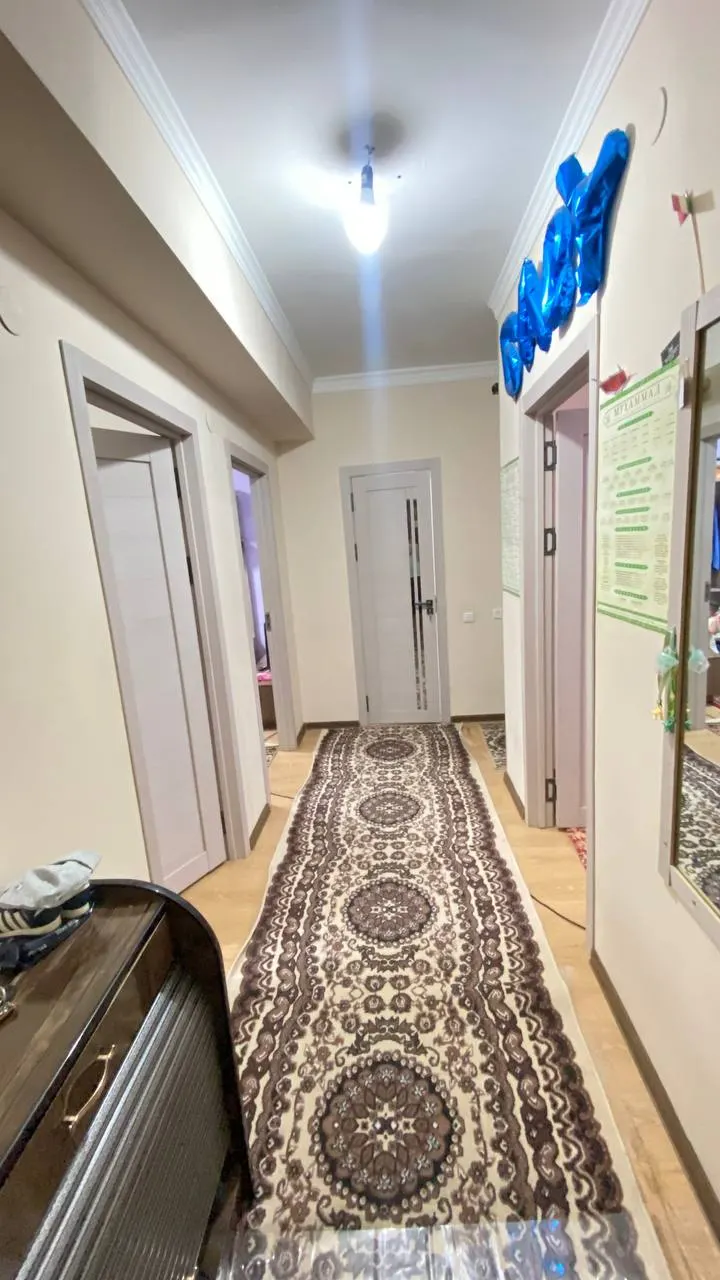 Sotiladi 3 xonali kvartira, 56 m², 2/7 qavat — Yangihayot tumani