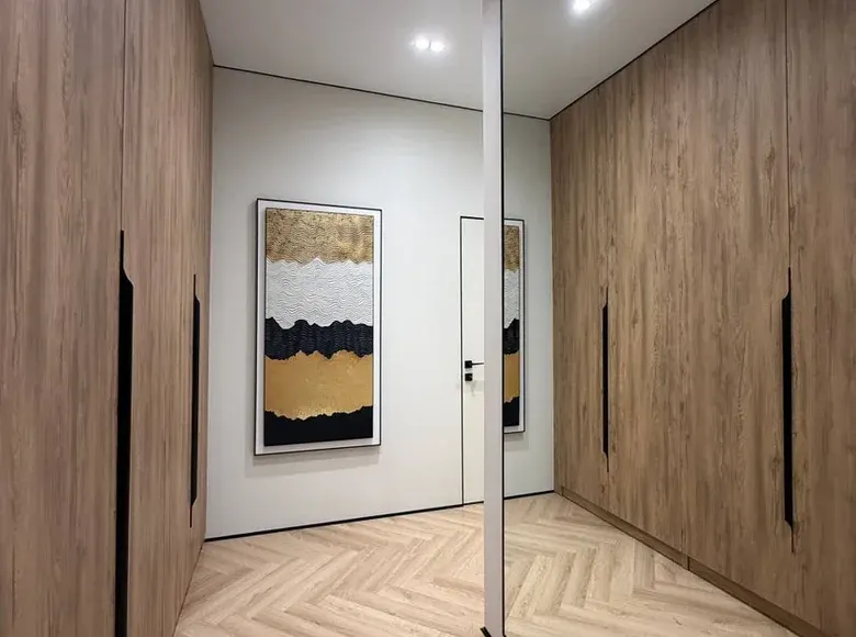 Продаётся 2-комнатная квартира, 40 м², 3/9 этаж — Юнусабадский район