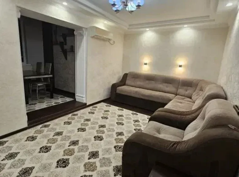 Продаётся 3-комнатная квартира, 56 м², 1/4 этаж — Мирзо-Улугбекский район
