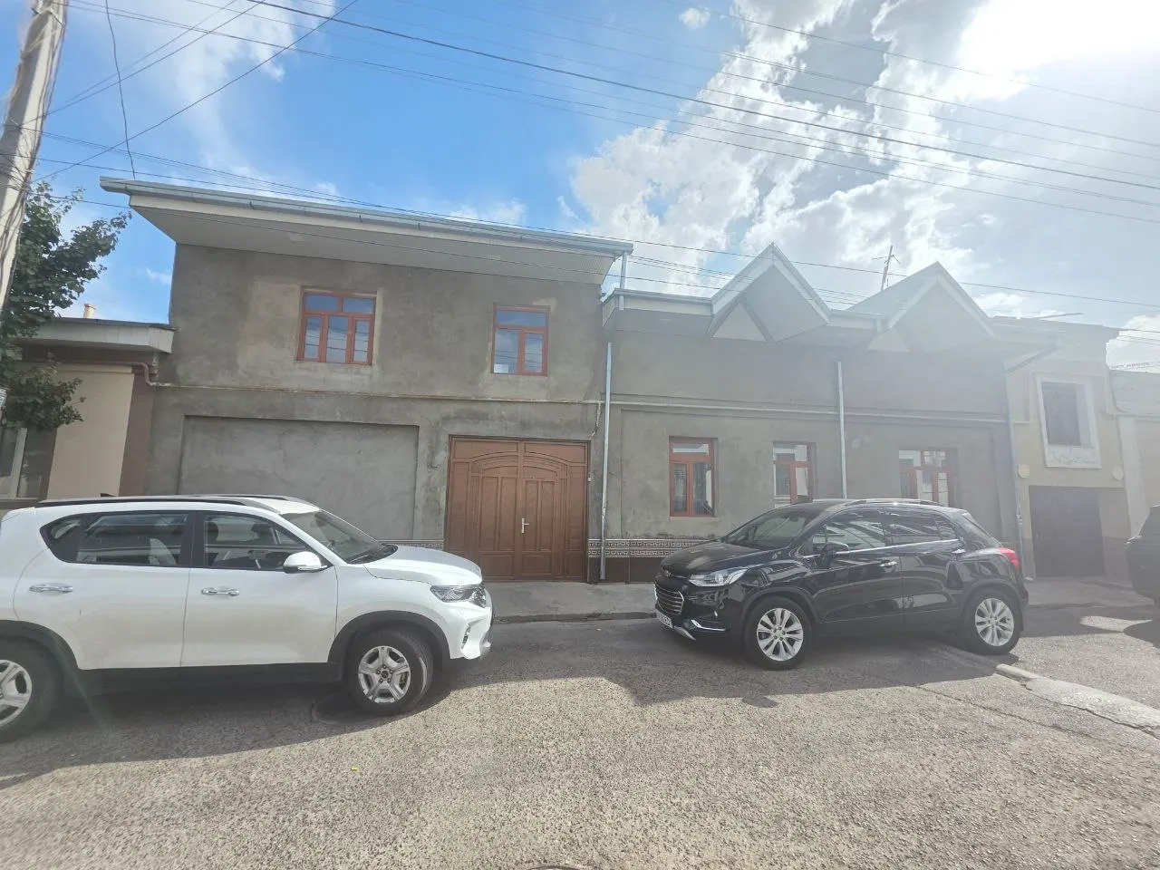 Sotiladi hovli uy, 4 sotix, 7 qavatli — Uchtepa tumani