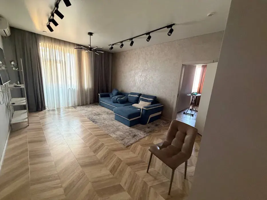 Сдаётся 2-комнатная квартира, 95 м², 8/9 этаж — Мирабадский район