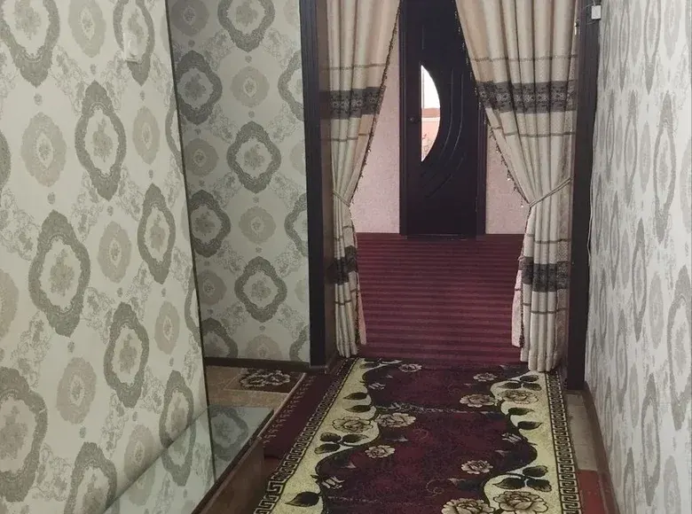Сотилади 2 хонали квартира, 42 м², 5/5 қават — Янгиҳаёт тумани