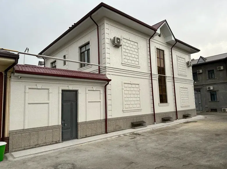 Сотилади 7 хонали ҳовли уй, 4.5 сотих, 450 м², 3/3 қават — Юнусобод тумани