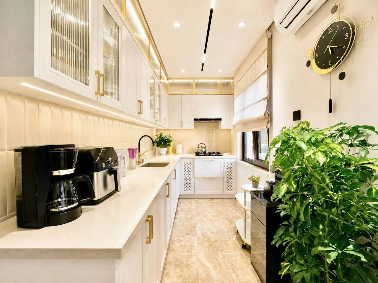 Sotiladi 4 xonali kvartira, 150 m², 3/9 qavat — Mirobod tumani