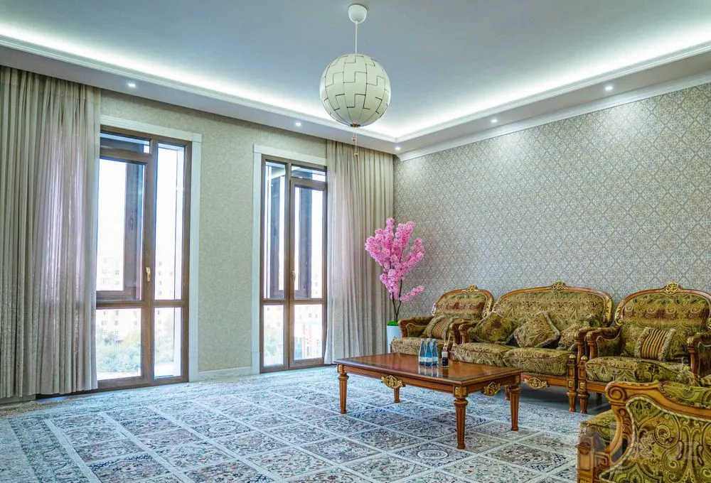 Сдаётся 5-комнатная квартира, 140 м², 5/7 этаж — Шайхантахурский район