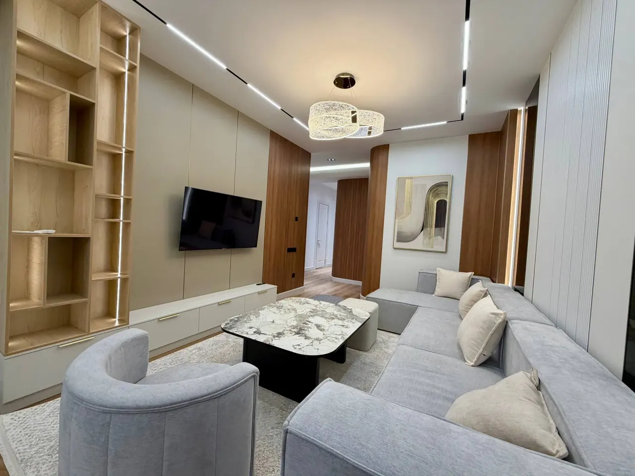 Продаётся 4-комнатная квартира, 100 м², 8/16 этаж — Яккасарайский район