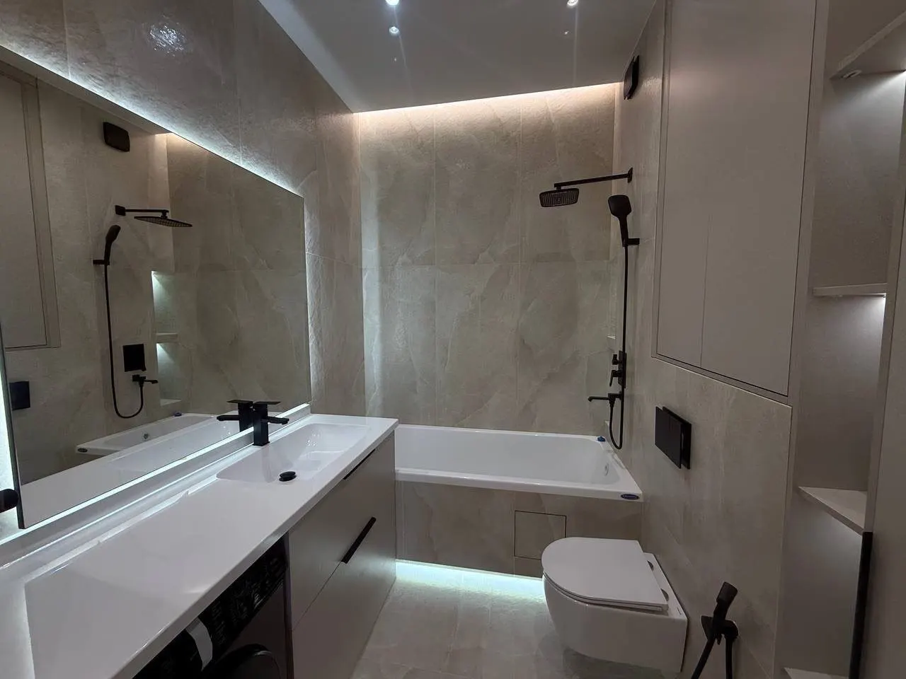 Продаётся 2-комнатная квартира, 60 м², 8/14 этаж — Яккасарайский район